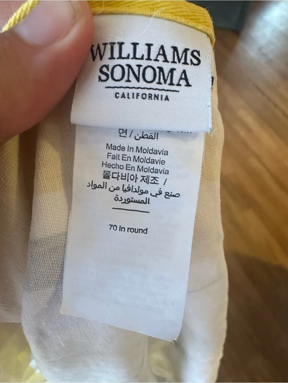 Williams Sonoma Lemon Print 70 inch Round Tablecloth in Yellow and Green